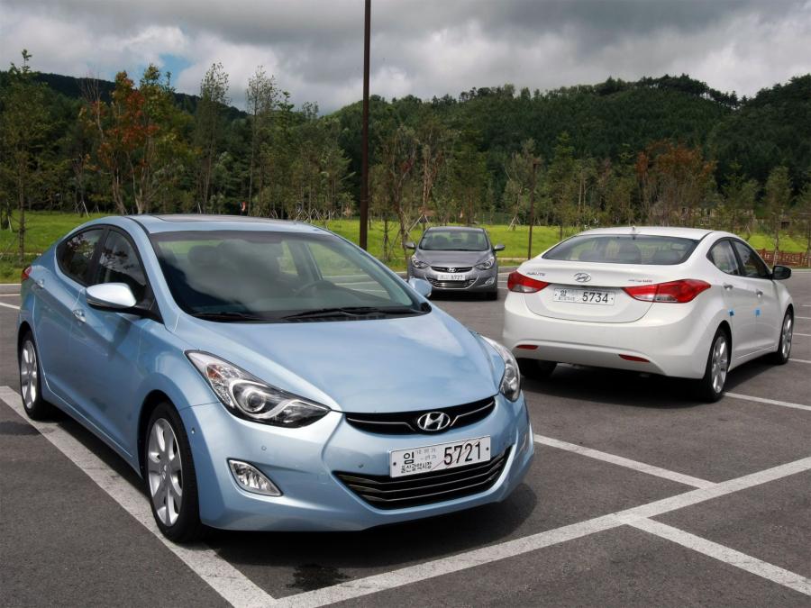  Hyundai Avante 2010 года  (фото 4 из 18)